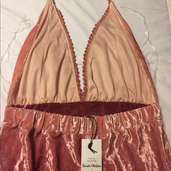 Halter Ombré Maroon Velvet Dress NWT - Picture 8 of 8